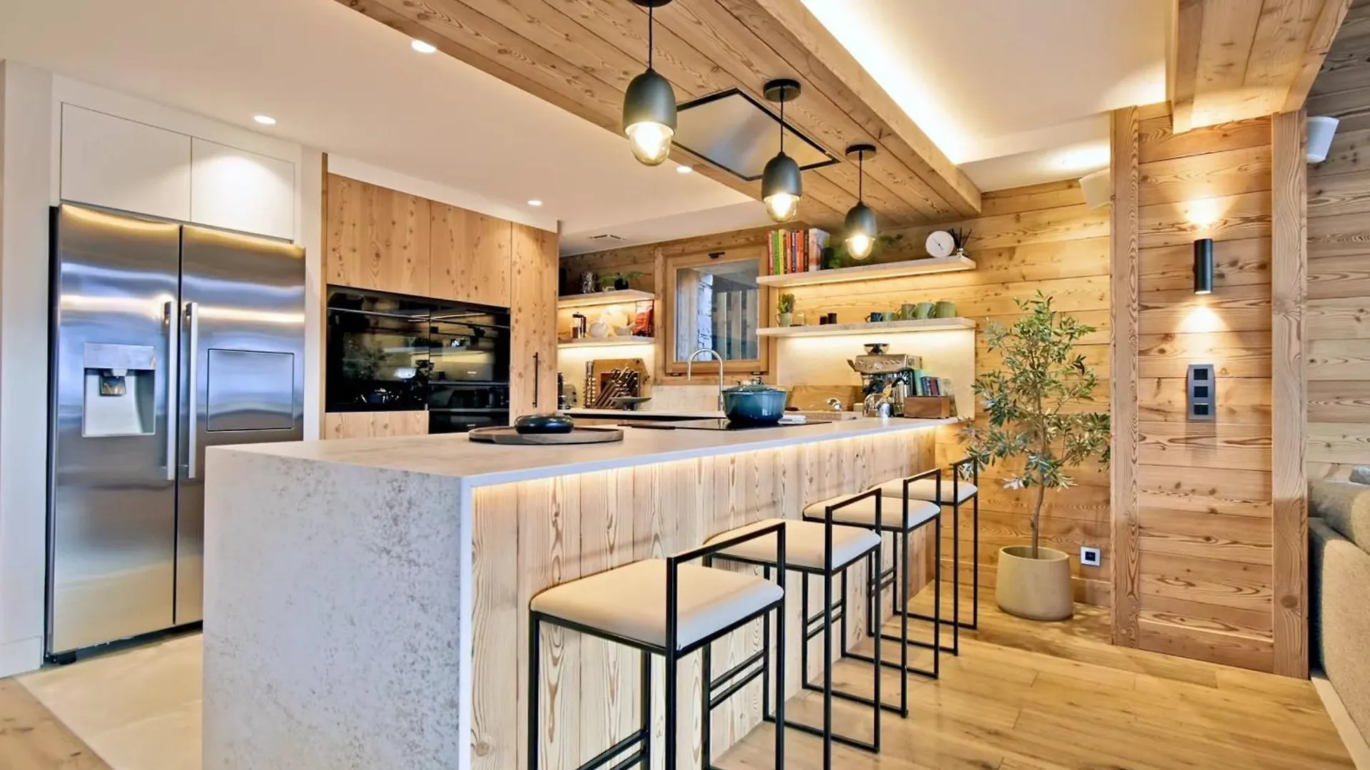 סן-מרטין-דה-בלוויל Chalet Luxueux Avec Piscine Interieure Et Sauna - 5 Chambres, 12 Pers., Proche Commerces Et Pistes - Fr-1-613B-44 0*,